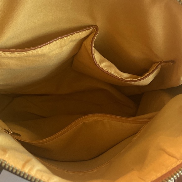 Brown dome shaped satchel bag faux leather gold tone hardware 2 handles - Picture 13 of 16